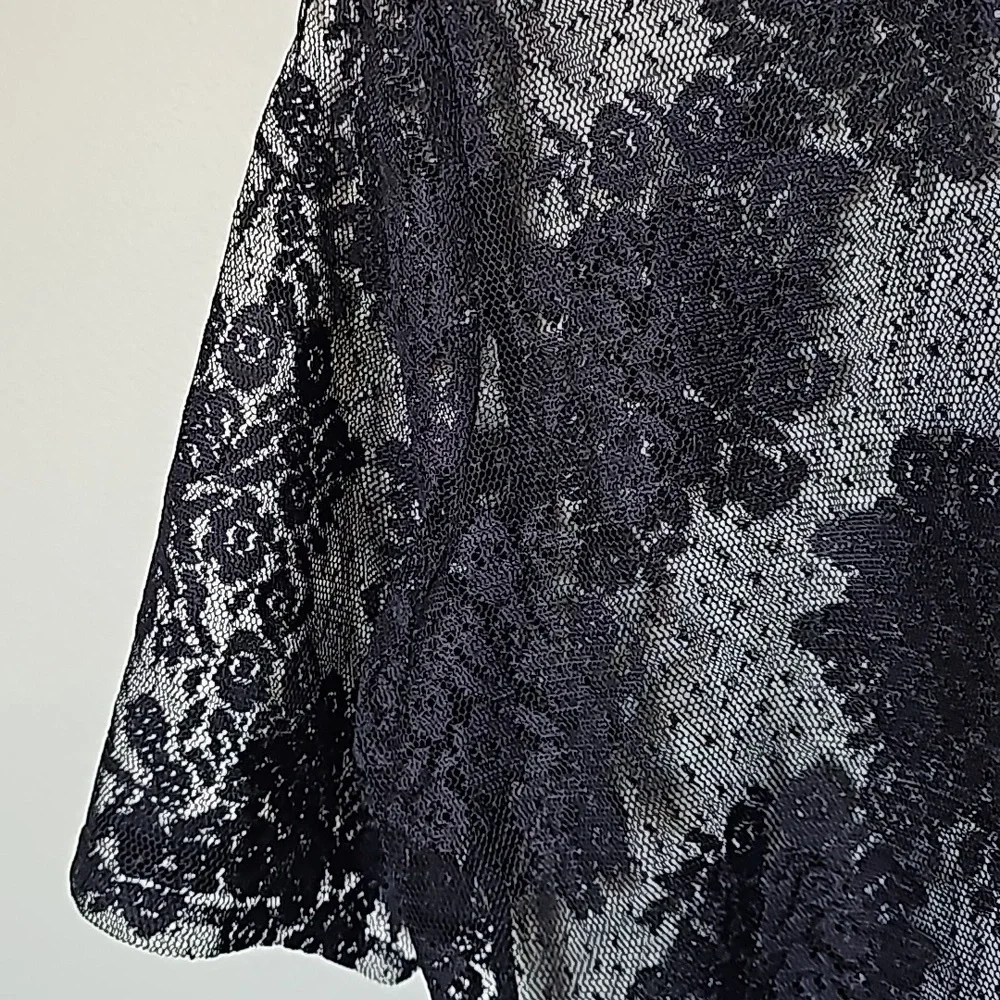 Lane Bryant Cutwork High Neck Lace Short Sleeve Mock Neck Sheer Top 14/16